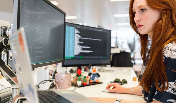 SaaS Startup Optimizes Productivity and Performance