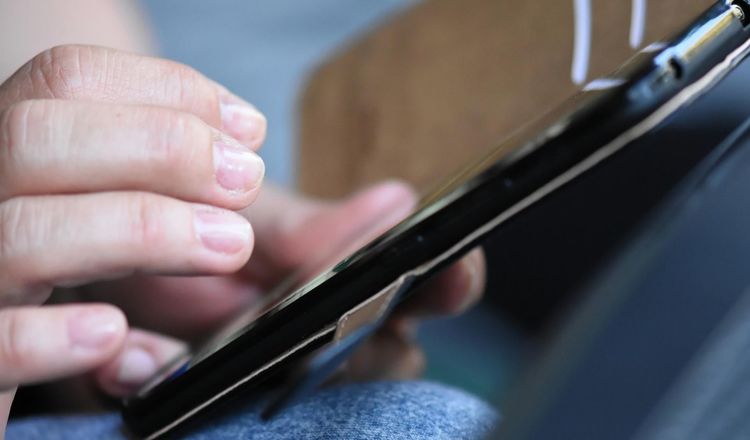 Leading energy and telecommunications support company transforms its customer-facing application suite from pending obsolescence to award-winning user favorite.